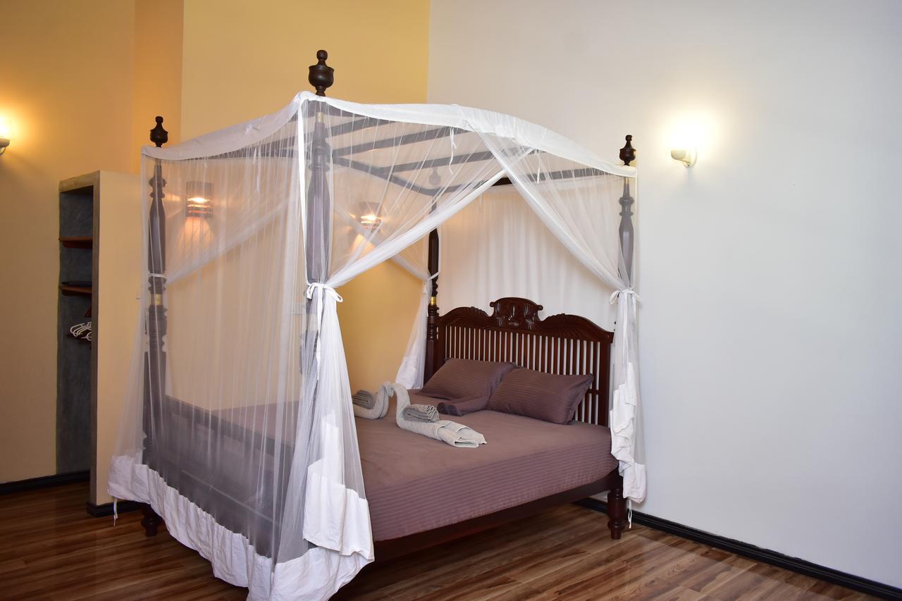 Thambili Cabanas Hikkaduwa Exterior foto