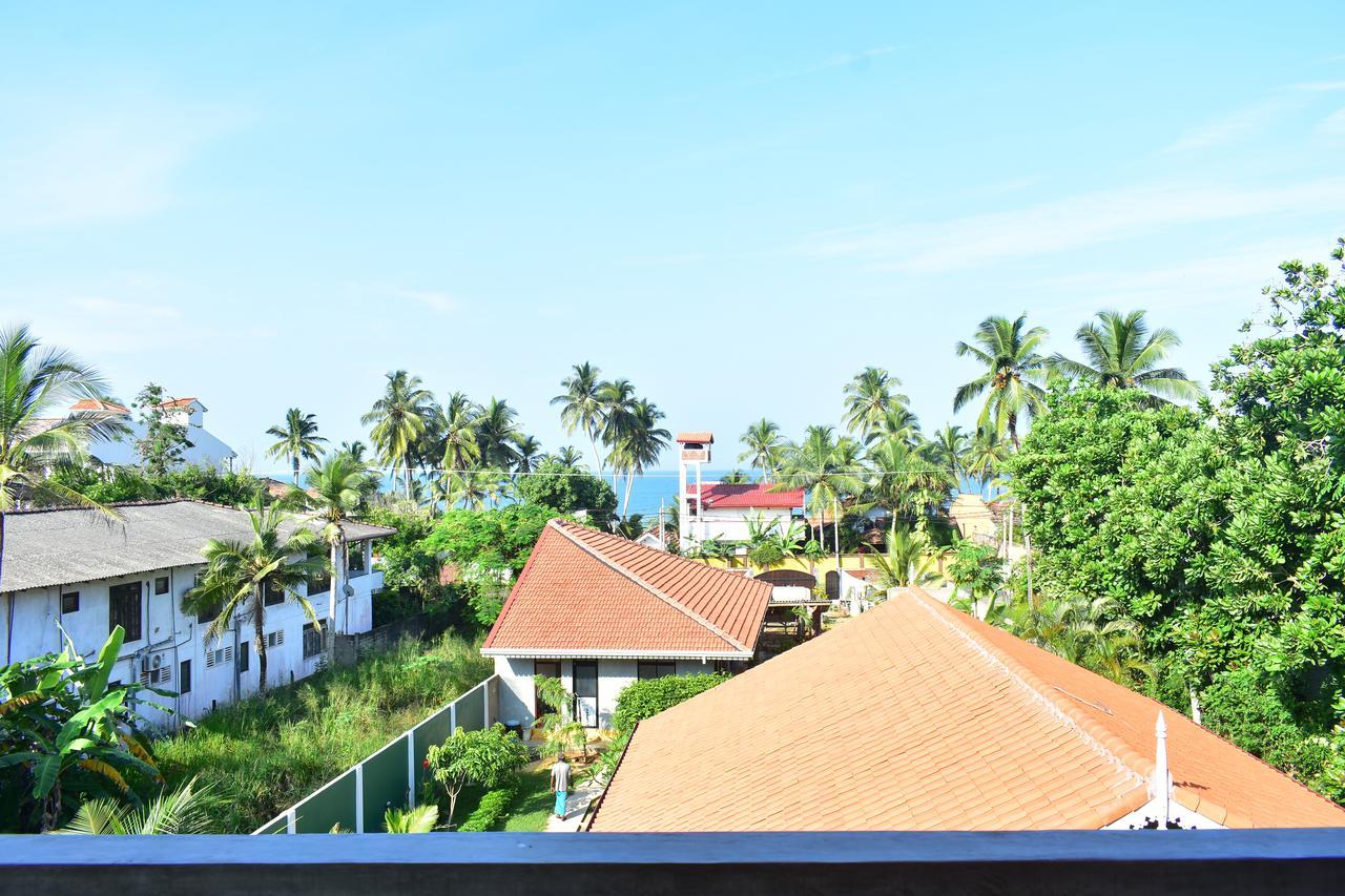 Thambili Cabanas Hikkaduwa Exterior foto